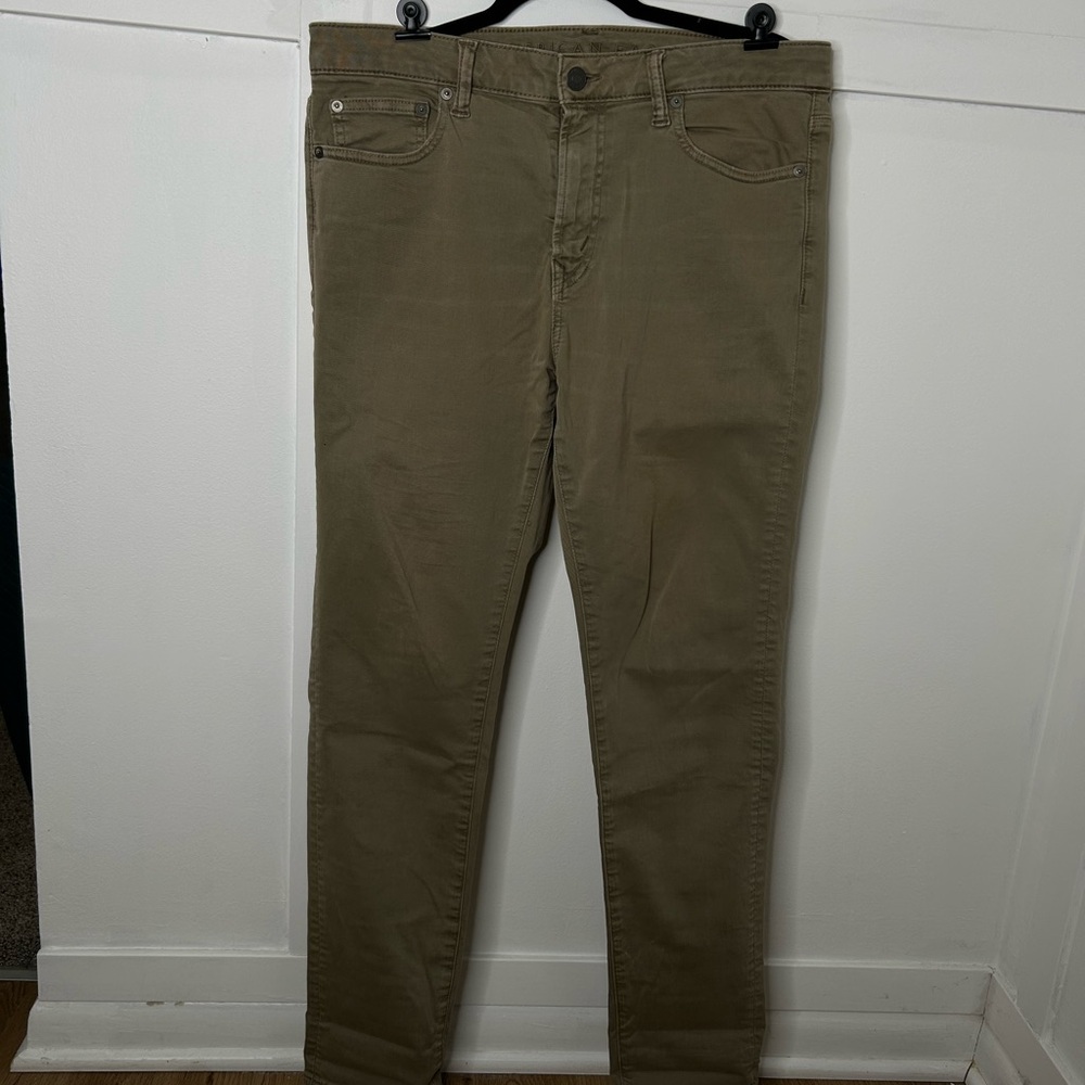 American Eagle Khaki Tan Jeans 32 waist